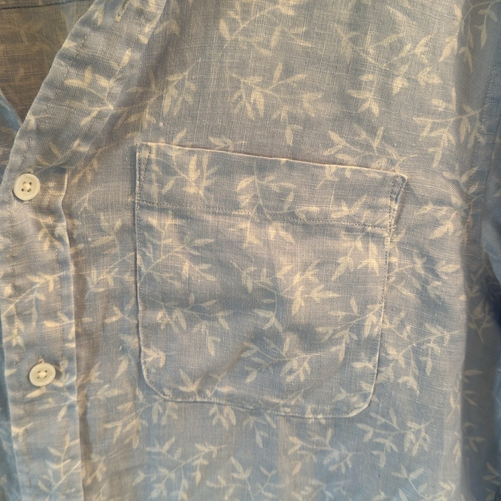Club Monaco 100% linen button down shirt - Picture 7 of 12